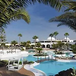 إلبا لانزاروتي رويال فيليدج 4*