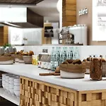إلبا لانزاروتي رويال فيليدج 4*