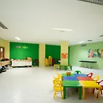 إلبا لانزاروتي رويال فيليدج 4*